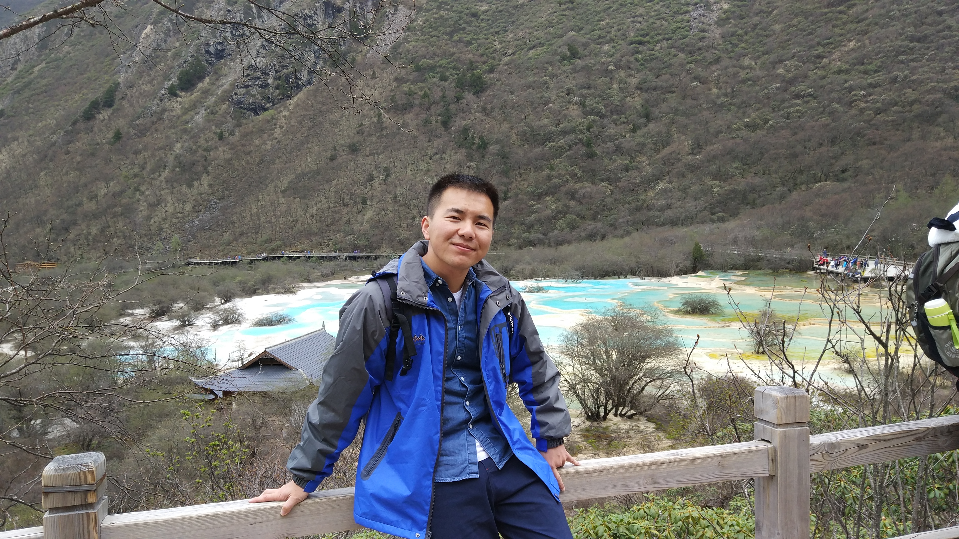 个人照3.jpg 个人照3.jpg